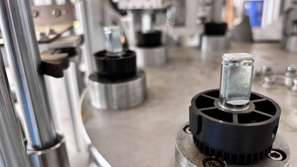 automatic motor shaft assembly in tubular motor production line