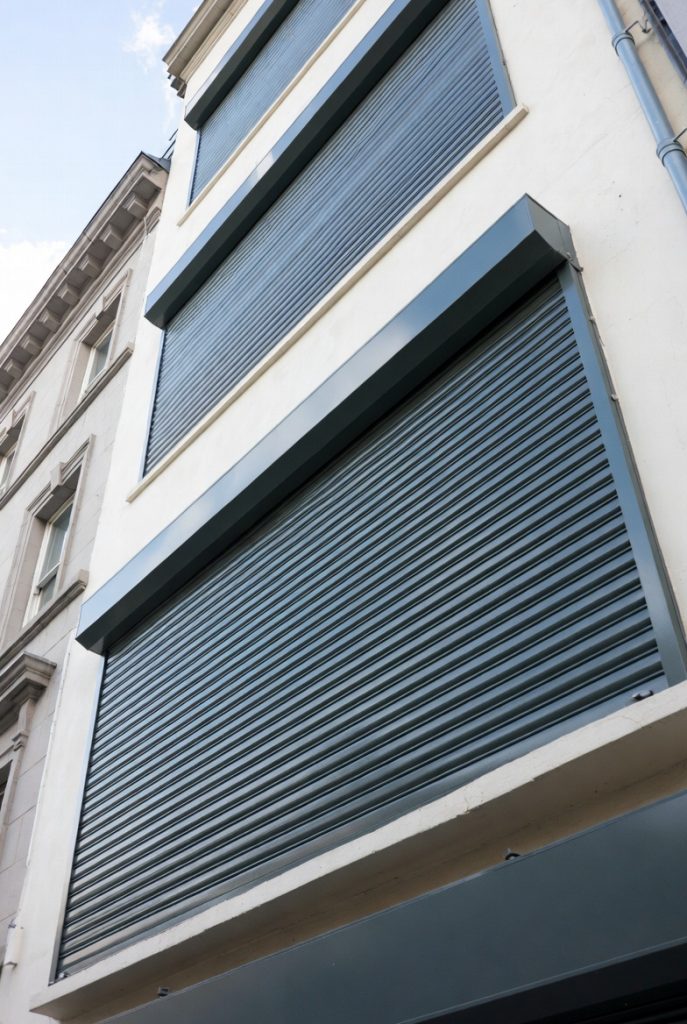 Electric roller shutter