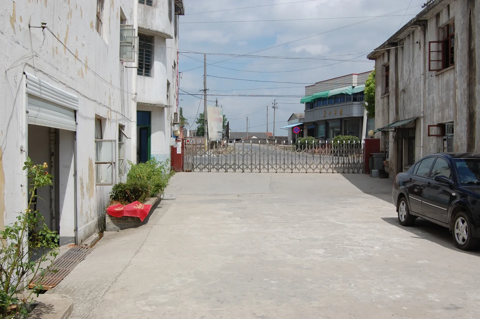 Old Walter Motor factory in 2003