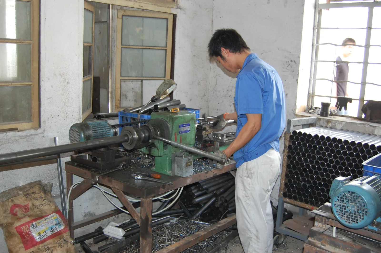 Walter Motor tube machining process in 2005